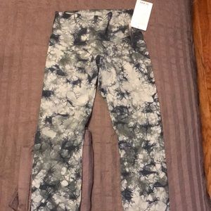 NWT lululemon Wunder Under tights